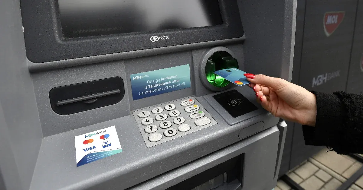 Duplájára nőhet az ingyenes készpénzfelvételi limit, a bankok tiltakoznak