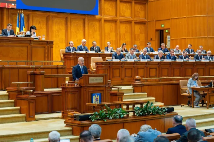 A szenátus elnöke szerint túl sokat beszélnek a politikusok, és keveset dolgoznak