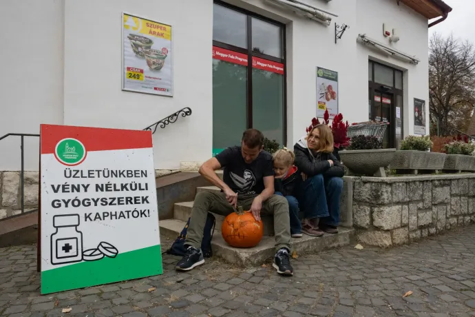 Valaki lefotózott egy nőt tökkel a kezében, amiből kisebb balhé lett, erre kihívták a rendőrt