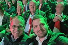 Gyermekotthon lakóit vitte kocsikázni az az elítélt pedofil, aki ott volt a Harcosok Klubja rendezvényén