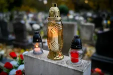 Hosszabb nyitvatartással várják a megemlékezőket a temetők a hétvégén