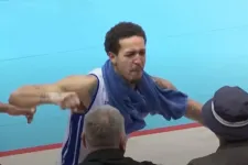 Megütött egy szurkolót, szerződést bontottak a Zalaegerszeg kosarasával