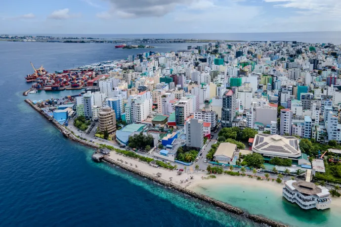 A Maldív-szigeteken betiltották a dohányzást a 2007 után születetteknek