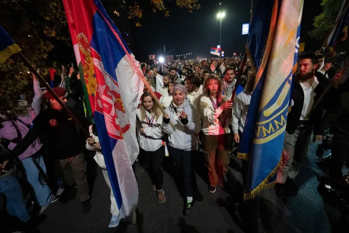 Órákat váratták, fehérneműre vetkőztették, visszafordították a magyar diákokat a szerb határőrök
