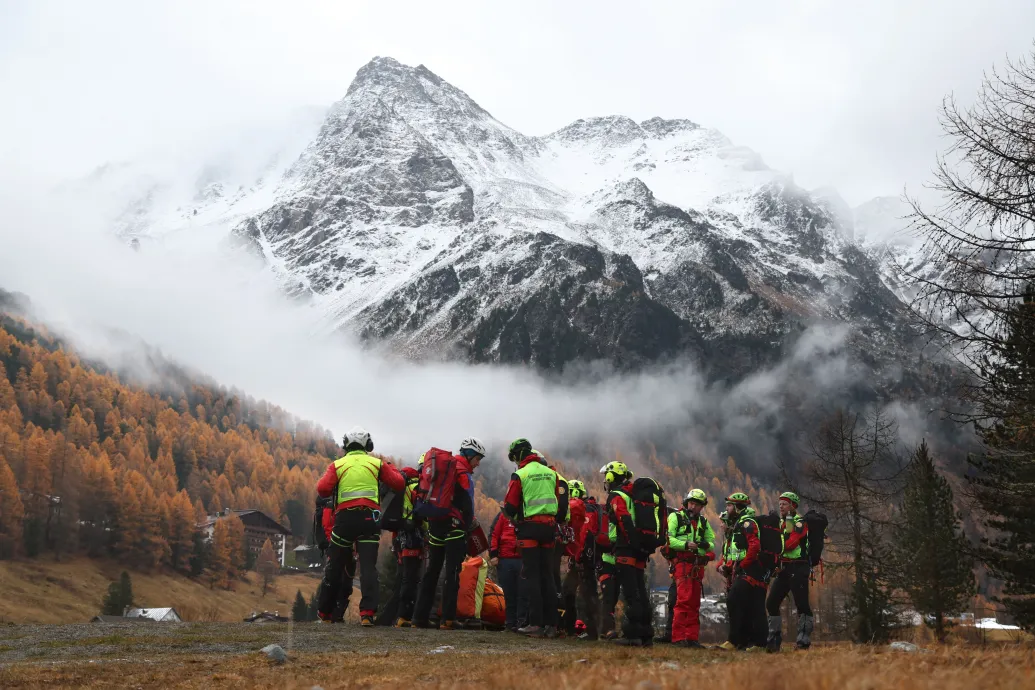 A csúcstámadás közben jött a lavina, meghalt öt hegymászó az olasz Alpokban