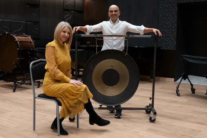 Olyan jó lenne, ha lennének koncertek, ahol kibúúúzzák az embert, vagy megdobálják, mert rossz volt