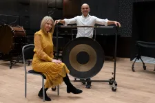 Olyan jó lenne, ha lennének koncertek, ahol kibúúúzzák az embert, vagy megdobálják, mert rossz volt