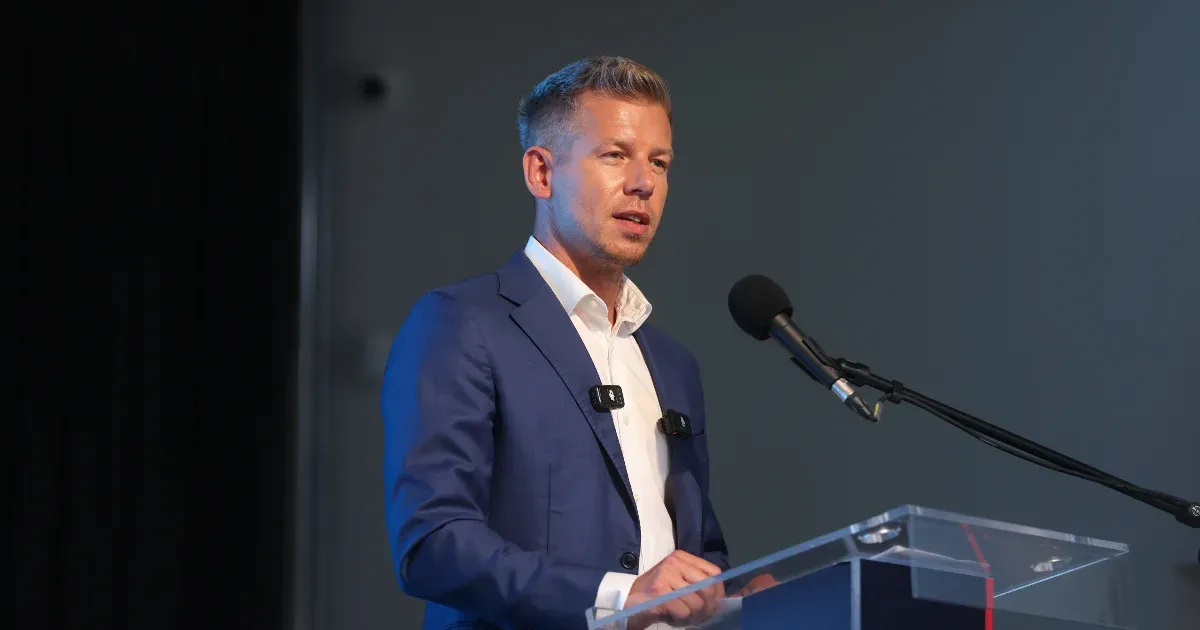 Mégsem a tiszás applikációban lehet majd szavazni a Tisza képviselőjelöltjeire