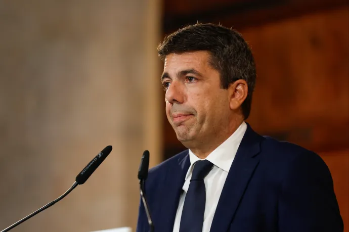 Egy évig követelték a lemondását, most távozik Valencia kormányzója az árvíz kezelése miatt