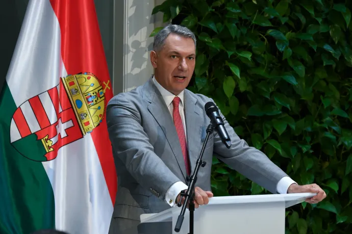 Lázár már be is nyújtotta a közbeszerzési törvény módosítását a Strabag miatt