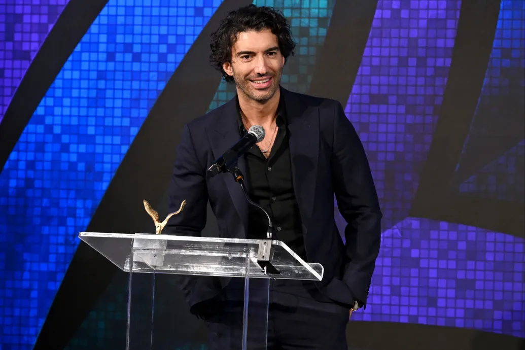 Lezárta a bíróság Justin Baldoni Blake Livelyval és Ryan Reynoldsszal szemben indított kártérítési ügyét