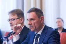 Tuzson: Tízezer bírósági dolgozó kaphat idén 13. havi illetményt