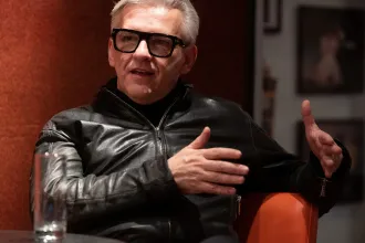 Feljelentést tesz Alföldi Róbert, mert az ő adatai is kiszivárogtak, pedig nem is töltötte le a Tisza alkalmazását