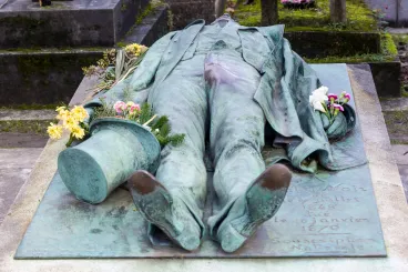 Mártírként halt meg, mégis groteszk erotikus szimbólum lett belőle