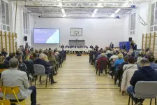 Három órán át győzködték a bicsérdieket, hogy jó lesz nekik a település mellé tervezett gigantikus ipari park