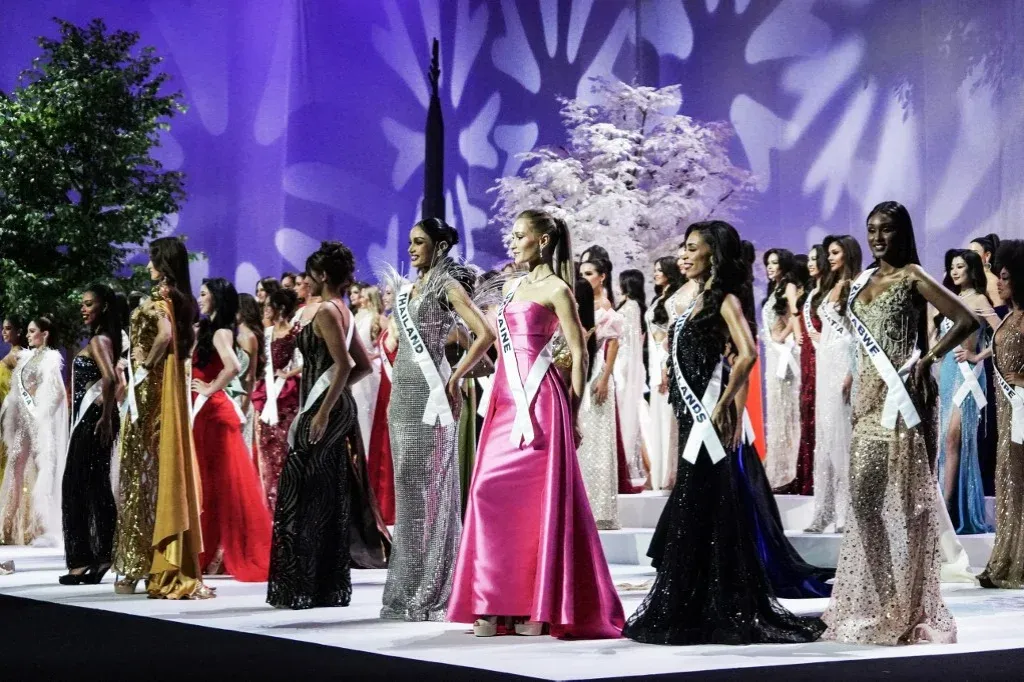 Kivonultak a Miss Universe versenyzői, miután előttük hülyézte le Miss Mexikót az egyik szervező – Forrás: Telex.hu