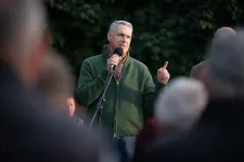 Névvel-munkahellyel listázta a tiszás adatszivárgás érintettjeit egy Lázár Jánoshoz kötődő lap