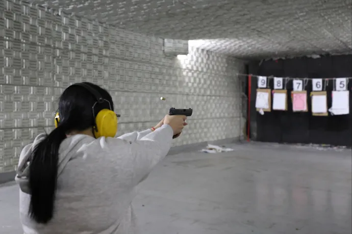 Pont attól lehetnek veszélyesek a beltéri lőterek, ami miatt biztonságosnak tűnnek