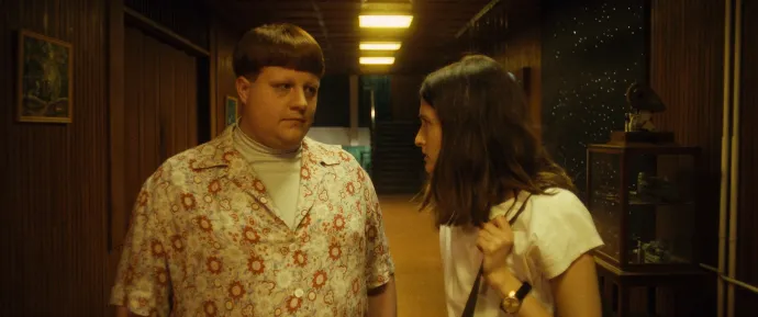 Takács Zalán az Űrpiknik című filmben Walters Lilivel – Fotó: Mozinet