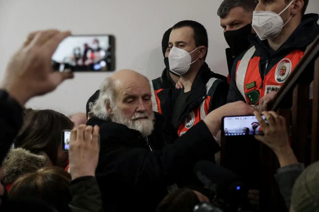 Felfüggesztett börtönt kért az ügyészség Iványi Gáborra és a megvádolt ellenzéki politikusokra