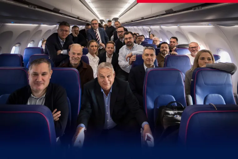 Orbán and sizeable delegation arrive in Washington