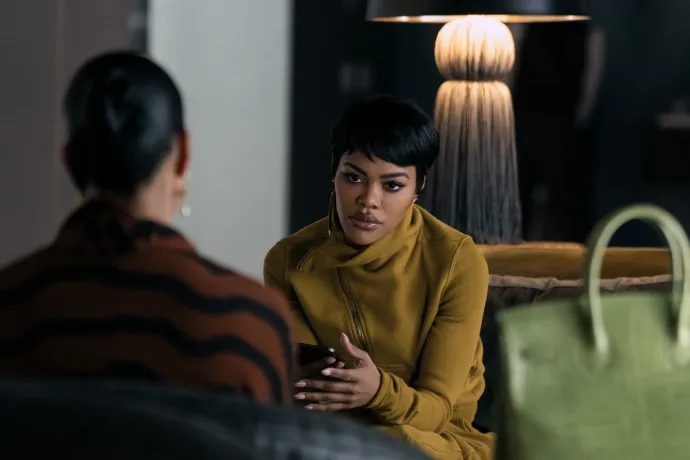 Kim Kardashian, Teyana Taylor és egy Birkin – Fotó: Disney