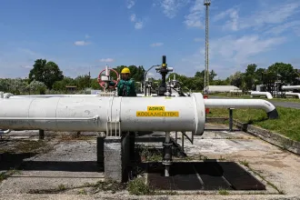 A Mol friss pénzügyi jelentésében azt írta, el tudná látni finomítóit az Adria-vezetéken keresztül, aztán meggondolta magát