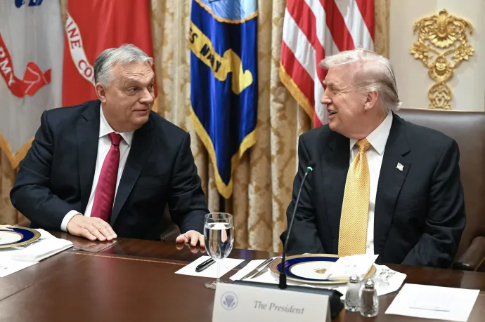 Orbán és Trump a munkaebéd előtti sajtótájékoztatón – Fotó: Saul Loeb / AFP