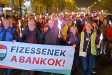 Devizás Igazság Napja néven fáklyás felvonulást tartottak a banki károsultak