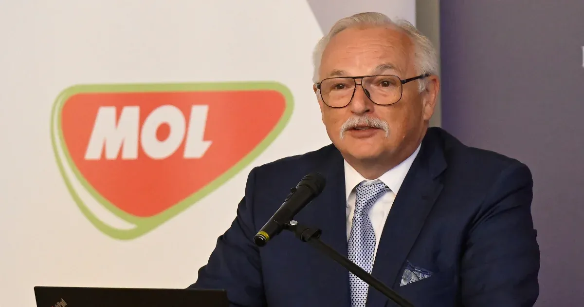 Hernádi a százhalombattai tűzről: Ha külső behatás lett volna, ennél sokkal nagyobb a kár