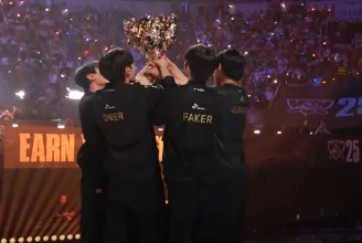 LoL-vb: Minden idők legjobbja hatodjára bajnok, a T1-nak összejött a történelmi triplázás