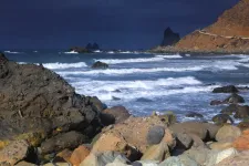 Több halottjuk is van a Tenerifén pusztító óriáshullámoknak