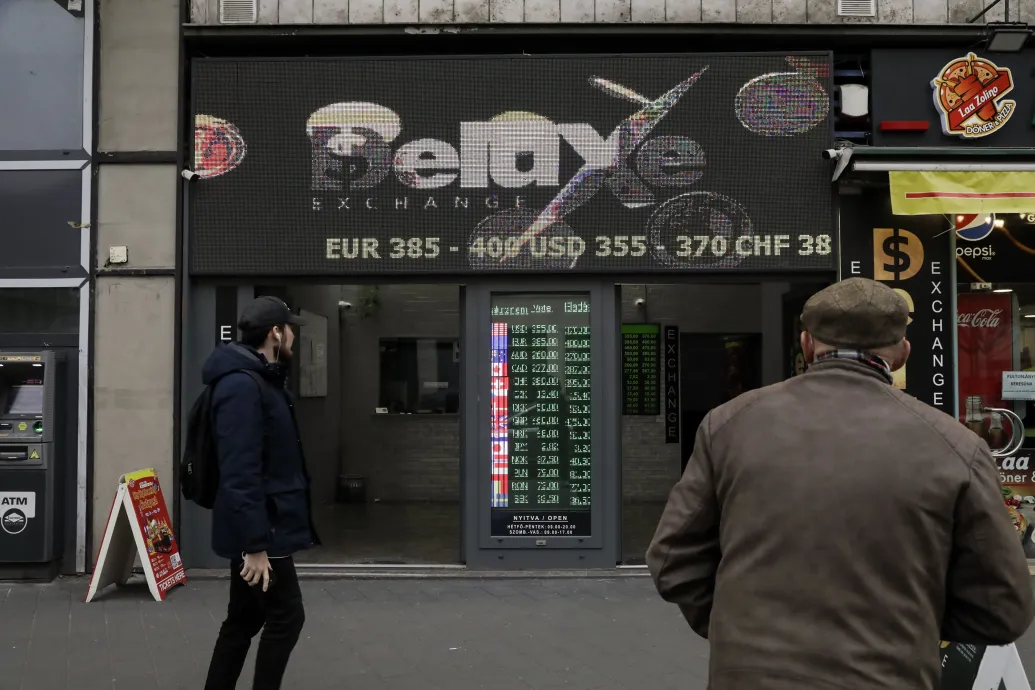 Másfél éve nem volt ilyen erős a forint