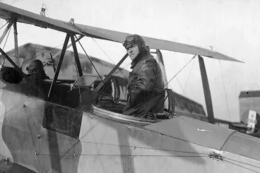 Kilencszer zuhant le minden idők legvakmerőbb fotósa, mindent megtett a tökéletes kompozícióért