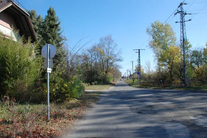 Erős kormányzati rásegítéssel és önkormányzati aggodalmak között épül a 100 milliárd forintos lakópark Szegeden