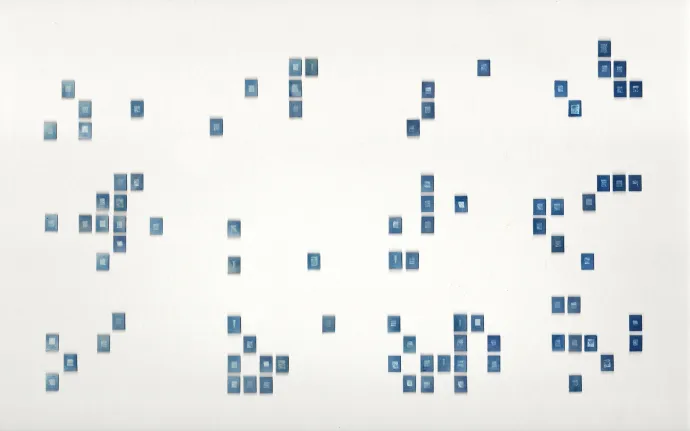 A terápiás évek alatt írt naplójából kinyerte, hogy egy „rossz” évben melyik napokon fordult a szerhez és csinált belőle egy „Calendar” című munkát. Ebben az adott napokat egy cyanoprint technikával készült archivált, már üres, használat után összegyűjtött tasak lenyomata jelzi.