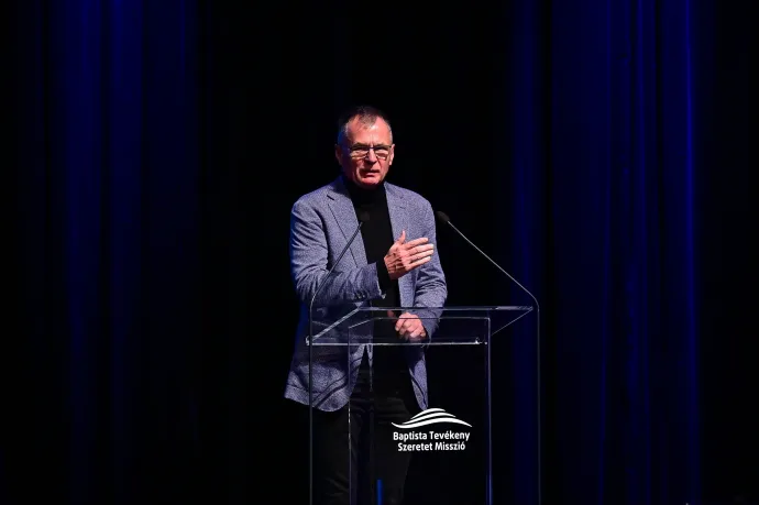 A drogügyi kormánybiztos szerint ByeAlexnek volt egy jó mondata, de még jobb lenne, ha bemutatná, hogy kell abbahagyni