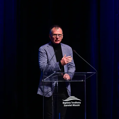 A drogügyi kormánybiztos szerint ByeAlexnek volt egy jó mondata, de még jobb lenne, ha bemutatná, hogy kell abbahagyni