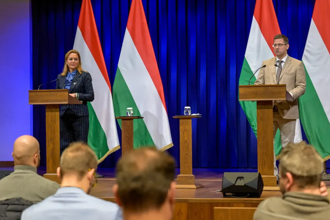 Gulyás: Nem arányos, hogy drogot nem fogyasztókat bilincsben visznek el