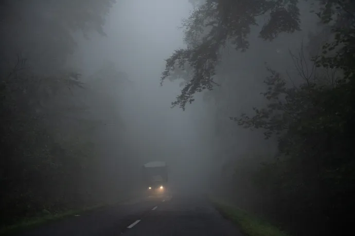 Sűrű ködöt hozott ez a reggel is, figyelmeztetést is kiadtak miatta