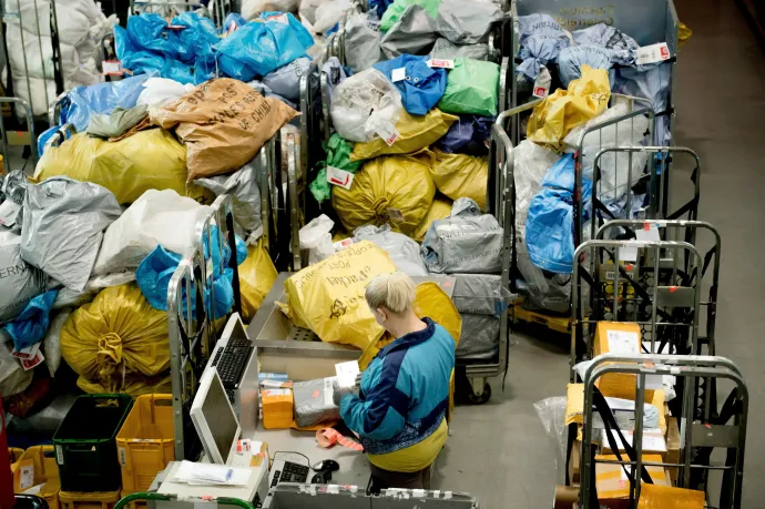 Csak úgy ömlenek Európába a kínai áruk, és sok közülük a budapesti reptéren keresztül jön be