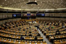 Elfogadta az EP a nemi egyenlőségről szóló állásfoglalást, az RMDSZ és az AUR ellene voksolt