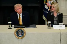 Trump az igazságügyi minisztériummal vizsgáltatja ki Bill Clinton Jeffrey Epsteinnel ápolt kapcsolatát