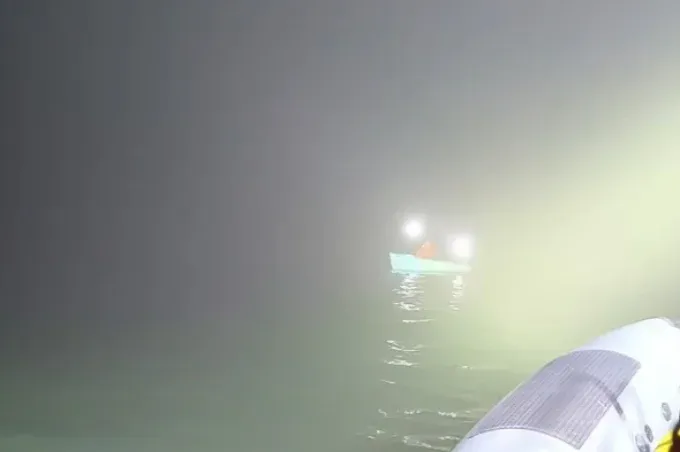 Két horgász eltévedt a balatoni tejködben, vízimentőknek kellett kimentenie őket