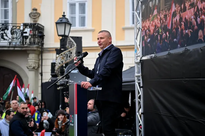 Ruszin-Szendi Romulusz szerint ma nincs értelme háborúellenes gyűlésnek Magyarországon