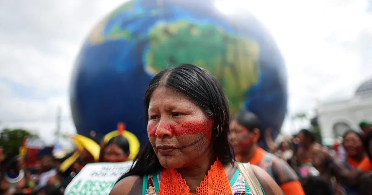 Több ezren demonstrálnak Brazíliában a klímakrízis sürgős megoldásáért, miközben tart a belémi COP30 klímacsúcs