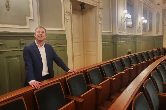 Itt lett volna a vita? – kérdezte Magyar Péter a győri városháza dísztermében a nagygyűlése után