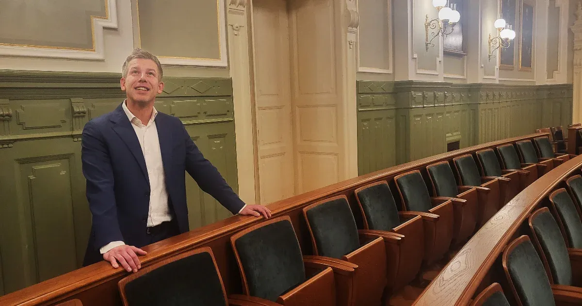 Itt lett volna a vita? – kérdezte Magyar Péter a győri városháza dísztermében a nagygyűlése után