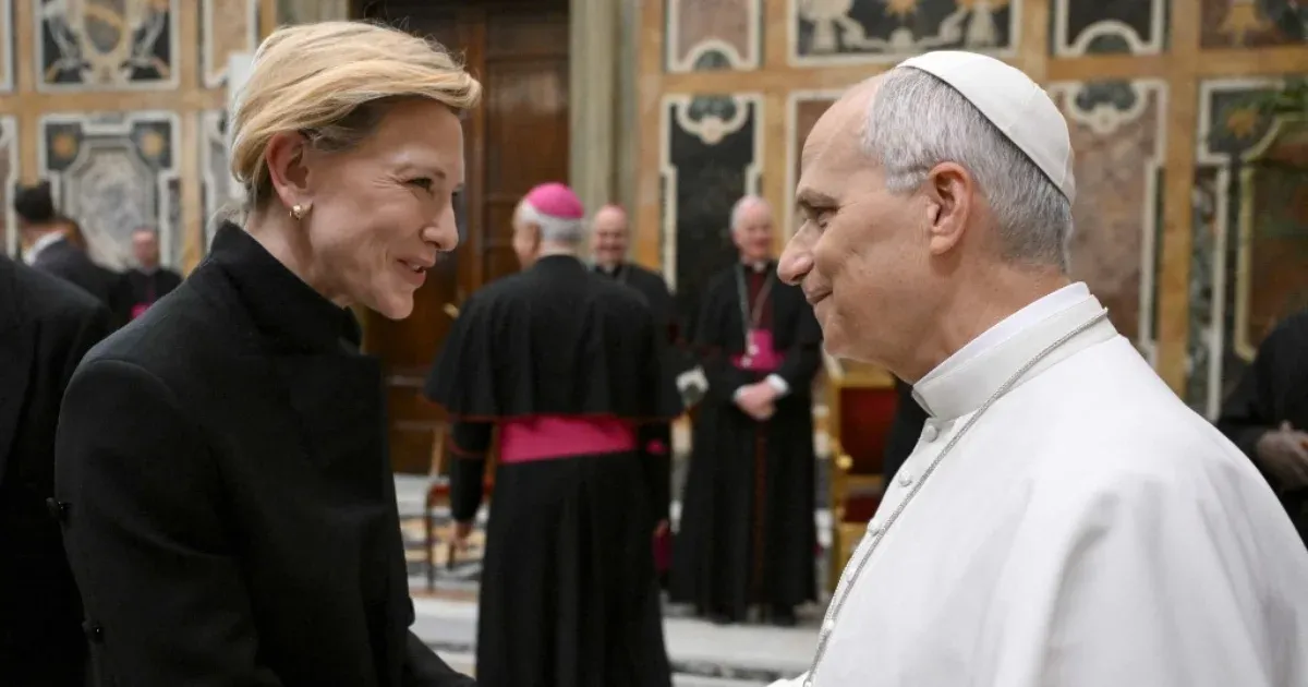 Hollywoodi sztárok találkozója XIV. Leó pápával: A mozi ereje és a társadalmi felelősség Hollywoodi sztárok találkozója XIV. Leó pápával: A mozi ereje és a társadalmi felelősség