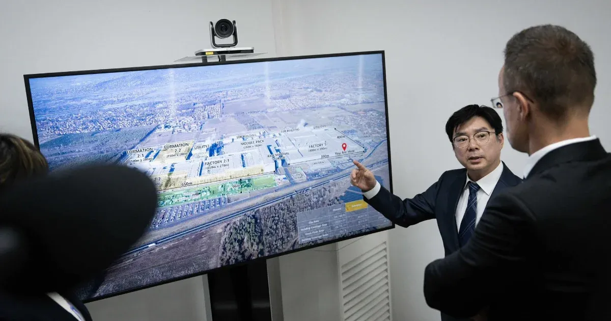 955 milliárd forintból bővíti a Samsung a gödi akkugyárát, a magyar állam 133 milliárdot ad bele
